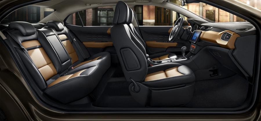 Интерьер Citroen C4 L 2019 года  (CN) (фото 5 из 6)